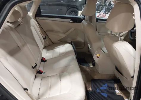 2014 Volkswagen Passat 2.5L Wolfsburg Edition из США, поврежденный, VIN 1VWAP7A32EC019119